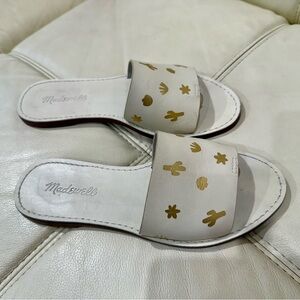 Beautiful leather slippers size 7